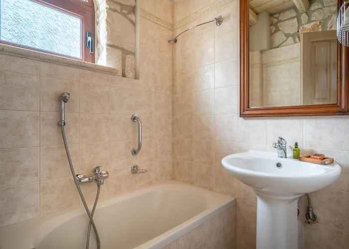 Myrties Stone - Arekia Apartament